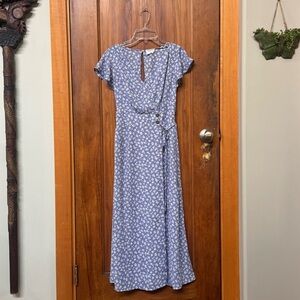 Sienna Sky Blue and White Flower Flutter Sleeve Midi Sundress (XS)